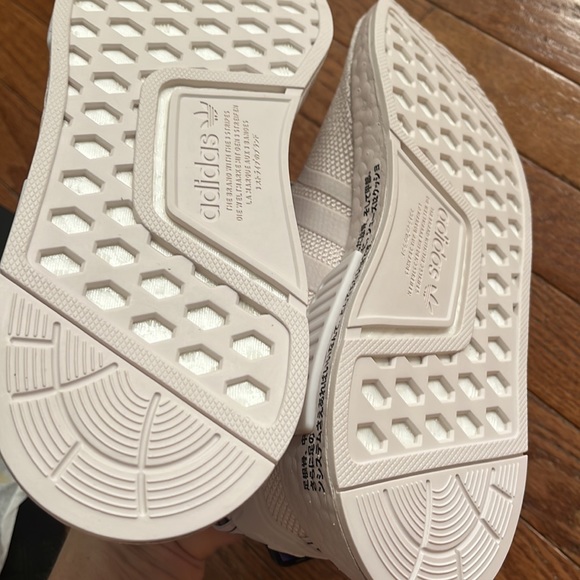 New in box womens adidas nmd - Picture 7 of 11